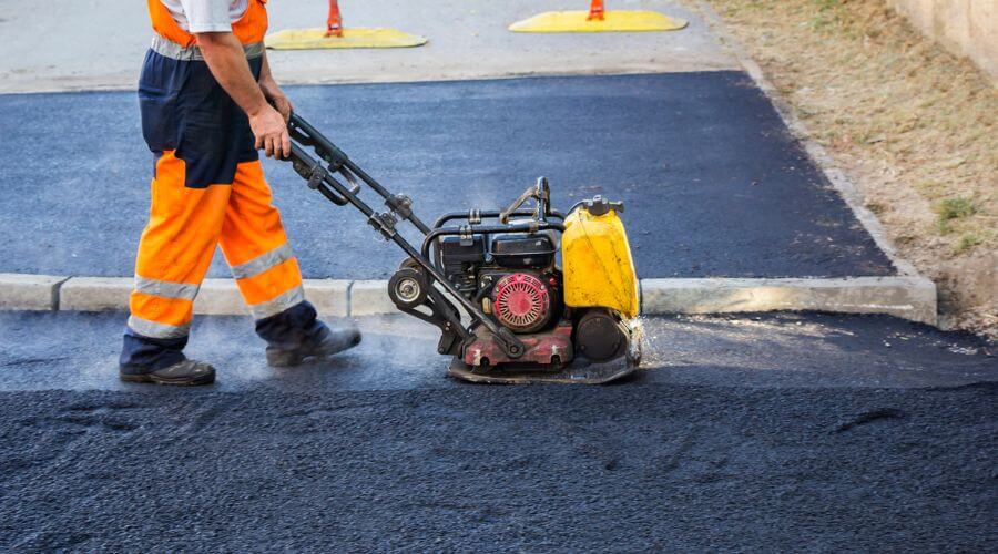 Professional gutter cleaning in Mahwah, NJ